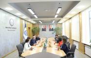  Staatliche Universität Baku und Pakistans Nationale Universität für Wissenschaft und Technologie diskutieren über Perspektiven für eine Zusammenarbeit 