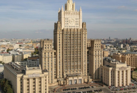  Russisches Außenministerium kritisierte die armenische Führung scharf und forderte sie auf, die dreiseitigen Erklärungen zu erfüllen 