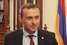   Grigoryan diskutierte die Normalisierung der Beziehungen zwischen Baku und Eriwan in Großbritannien  
