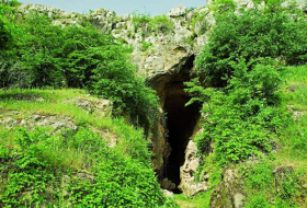 Sehen Sie die neuesten Aufnahmen von  Fizuli, Aserbaidschan und “Azikh Höhle“