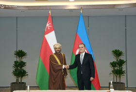   Aserbaidschan und Oman diskutieren über die Verbesserung der bilateralen Beziehungen  
