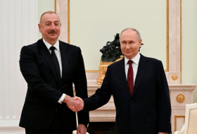   Präsident Aliyev und Präsident Putin treffen sich mit Veteranen der Baikal-Amur-Hauptstrecke  