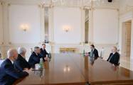   Präsident Aliyev empfängt Vertreter der US-amerikanischen Mormonenkirche und der Stirling-Stiftung  