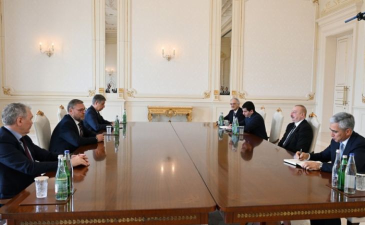   Ilham Aliyev empfing den stellvertretenden Vorsitzenden des Föderationsrates Russlands und den Ausschussvorsitzenden der Staatsduma  