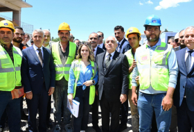   Aserbaidschanischer Premierminister überprüft den Fortschritt der Arbeiten  