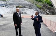   Präsident Aliyev inspiziert den Fortschritt des Wiederaufbaus der Chankendi-Schuscha-Latschin-Autobahn  