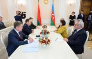   Parlamentspräsidentin von Aserbaidschan trifft sich mit Premierminister von Belarus  