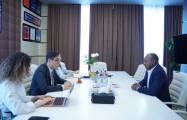   Aserbaidschans Jugend- und Sportminister trifft sich mit seinem tschadischen Amtskollegen  
