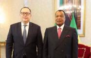   Aserbaidschanischer Botschafter überreicht dem kongolesischen Präsidenten sein Beglaubigungsschreiben  