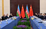   In Astana treffen sich die Präsidenten Aserbaidschans und Chinas  
