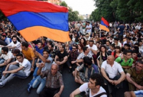 Proteste gegen das Referendum in Jerewan- VIDEO