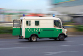 Deutsche Polizei erwartet soziale Unruhen und fordert Grenz-Zaun