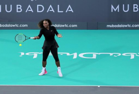 Serena Williams verliert bei Tennis-Comeback gegen Schwester Venus