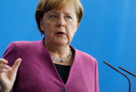 Merkel bedauert neue Formen des Antisemitismus durch Flüchtlinge