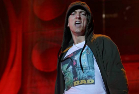 Erschreckende Kunst: Schuss-Toneffekte sorgen für Panik auf Eminem-Konzert – VIDEO