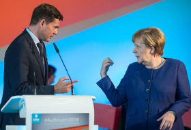 Unionspolitiker begrüßen Merkel-Rückzug