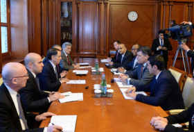   Aserbaidschans Regierung und USAID diskutieren über Aussichten für Zusammenarbeit  