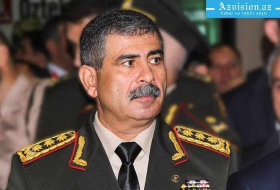  Aserbaidschanischer Verteidigungsminister besucht Pakistan 