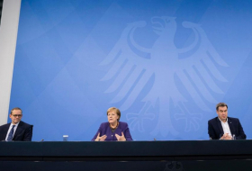 Bundesregierung hält Pressekonferenz in Berlin ab