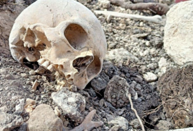   Überreste mehrerer weiterer Aserbaidschaner im Dorf Farruh gefunden –   FOTO    