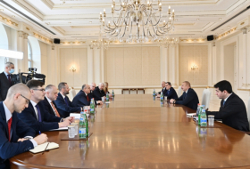  Präsident Ilham Aliyev empfängt den Amtierenden Vorsitzenden der OSZE 
