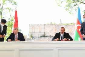   Aserbaidschan und Türkei feiern den 1. Jahrestag der Unterzeichnung der historischen Schuscha-Erklärung  