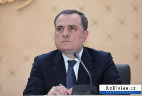     Aserbaidschanischer Außenminister:   Wir setzen mit unseren Taten den Slogan 