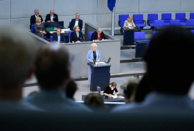   Bundestag ebnet Weg zu NATO-Beitritten  