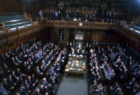   Im britischen Parlament kann ein Misstrauensvotum gegen den Premierminister abgehalten werden  
