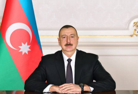   Präsident Ilham Aliyev teilt Beitrag zum Tag des Sieges  