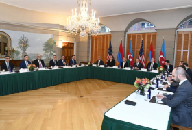   Außenminister Aserbaidschans und Armeniens vereinbarten ein weiteres Treffen  