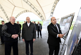  Präsidenten von Aserbaidschan und Belarus besuchen zerstörte Gebiete der Stadt Füzuli 