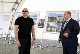   Präsident Ilham Aliyev legte den Grundstein für das Dorf Taghibeyli in der Region Aghdam  