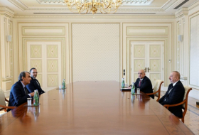   Präsident Ilham Aliyev empfing den Mitbegründer und Vorsitzenden von 