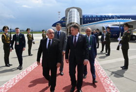   Aserbaidschanischer Ministerpräsident in Belarus eingetroffen  