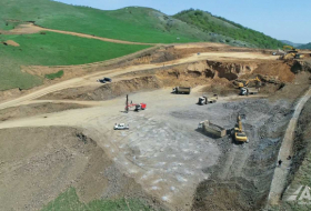   Aserbaidschan setzt den Bau der Chankendi-Schuscha-Latschin-Autobahn fort  