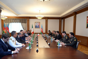   Aserbaidschan und Italien erörtern Perspektiven für die Entwicklung der militärisch-technischen Zusammenarbeit  