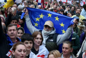   EU stoppt vorerst den Beitrittsprozess von Georgien  