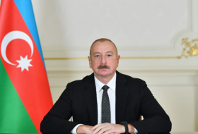   Im Namen des ägyptischen Präsidenten Abdel Fattah al-Sisi fand ein offizielles Abendessen zu Ehren des aserbaidschanischen Präsidenten Ilham Aliyev statt  