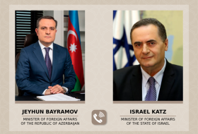   Aserbaidschanischer Außenminister bespricht regionale Themen mit seinem israelischen Amtskollegen  