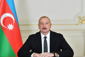   Präsident machte sich mit der Arbeit der Karabach-Universität in Chankendi vertraut  