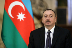   Ilham Aliyev beteiligte sich nach größeren Reparaturen an der Eröffnung des staatlichen Dienstleistungszentrums in Schuscha  