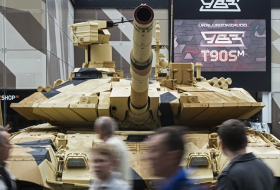 Russischer Minister kündigt Panzer-Lieferungen nach Nahost an