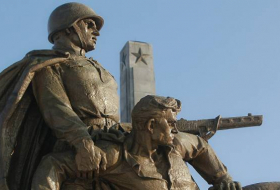 Polen: Freiwillige stellen Denkmal für sowjetische Soldaten wieder her