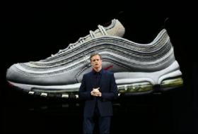 Nike bringt selbstschnürenden Schuh auf den Markt