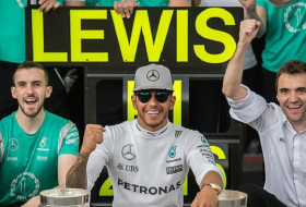 Hamilton unbezwingbar, Rosberg verzweifelt