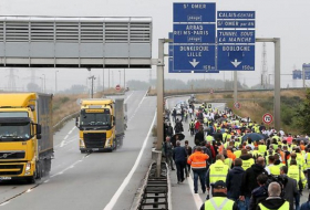 Fernfahrer blockieren “Dschungel“ von Calais