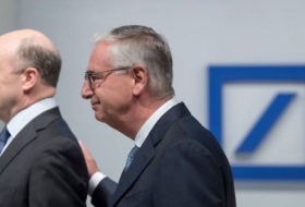 Deutsche Bank bittet Ex-Manager zur Kasse