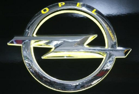 Warnung vor eventuell brechenden Lenkwellen bei einigen Opel-Autos