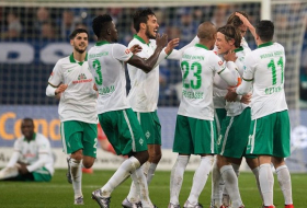 Bremen siegt gegen Schalke, Frankfurt schlägt Wolfsburg